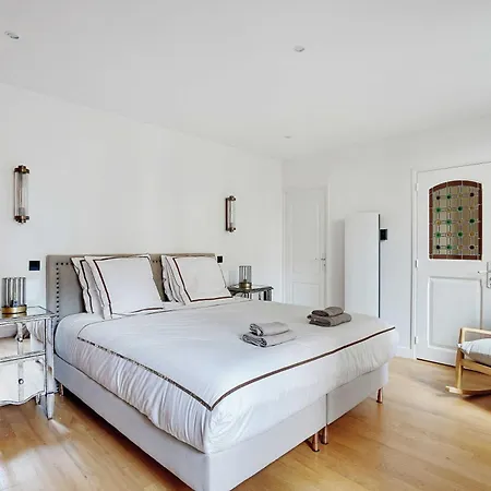 Magnificent 2 Bdr-4p- Invalides Apartment